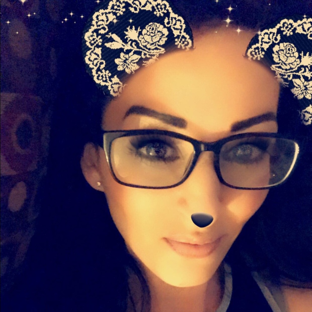 Meet your Posher, Stephanie